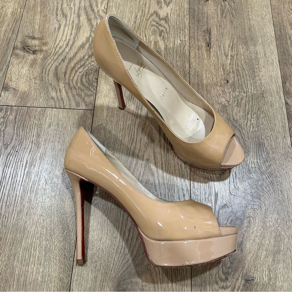 Christian Louboutin nude patent leather peep toe heels